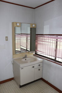 兵庫県宍粟市木谷の中古一戸建ての洗面所