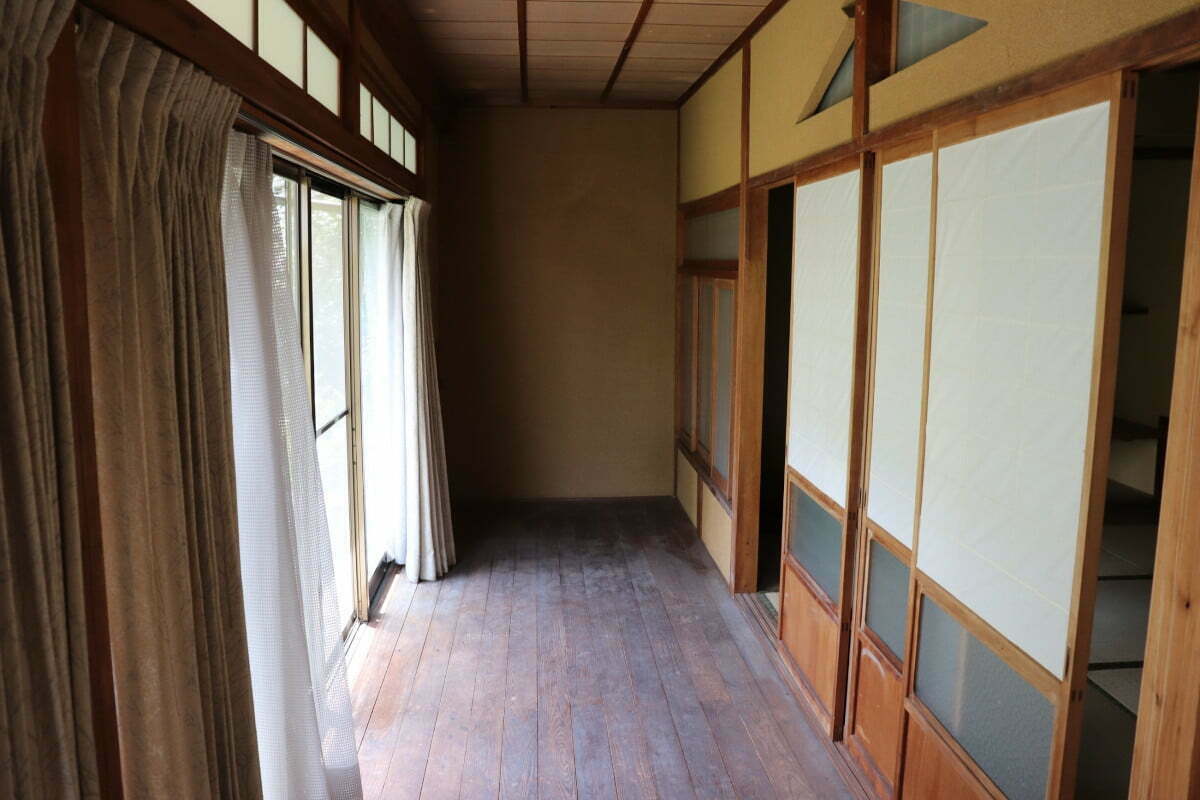 兵庫県佐用町豊福の古民家の縁側